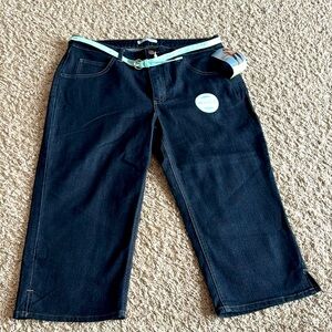 Riders by Lee mid rise capris